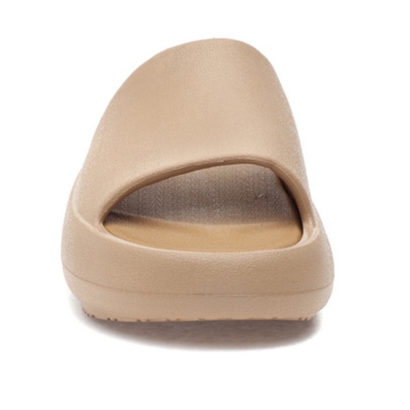 J/SLIDES SQUISH Sand EVA Platform Slides Size 10.5 or 11 - Picture 3 of 6